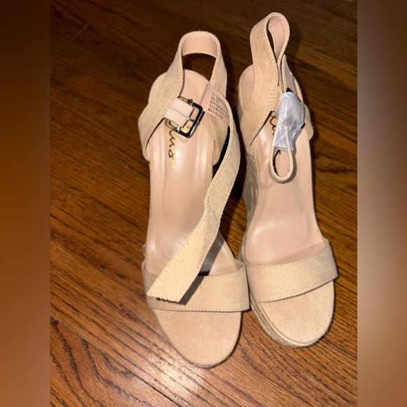 NWOT Lulus Beachy Dreams Natural Suede Espadrille Wedges - Picture 3 of 5
